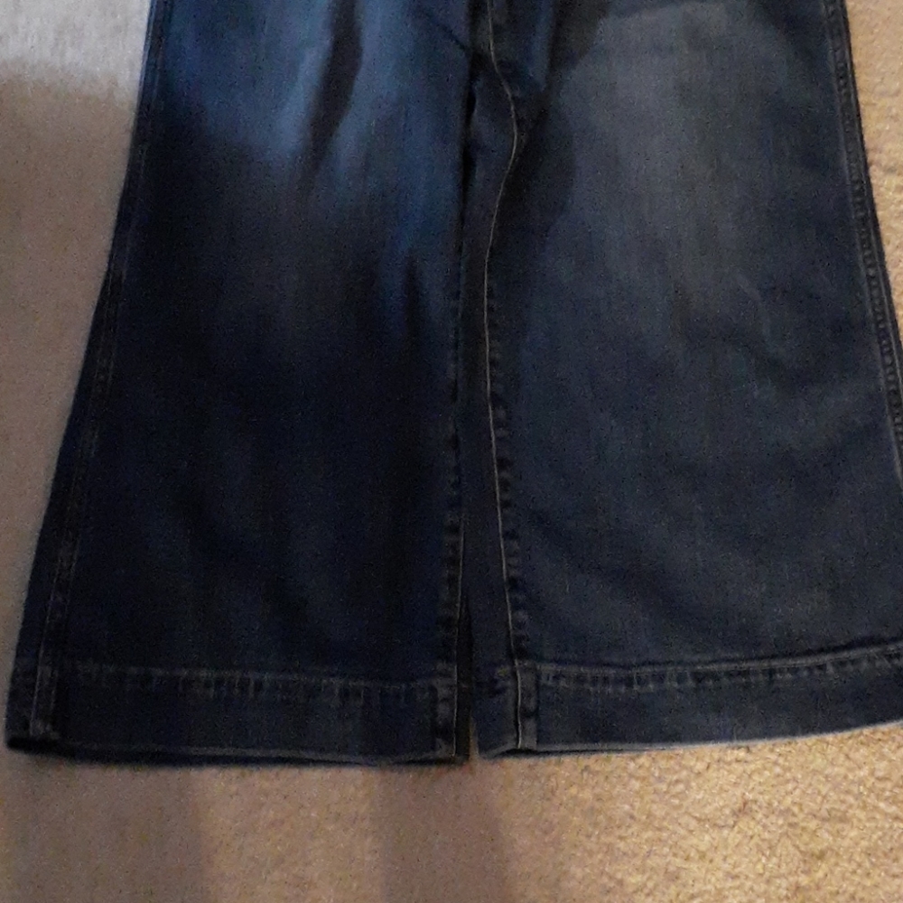 Jeans - Picture 10 of 10